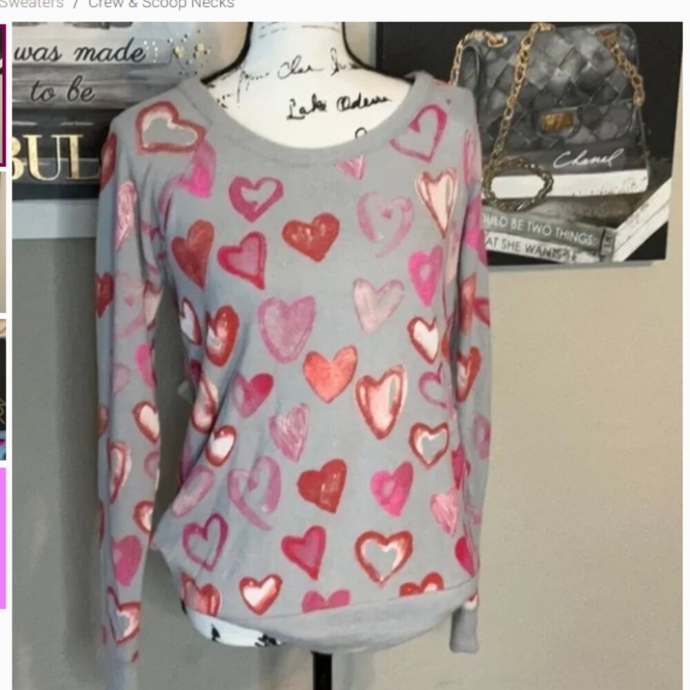 Chaser Gray Distressed Sweater with Pink and Red Hearts